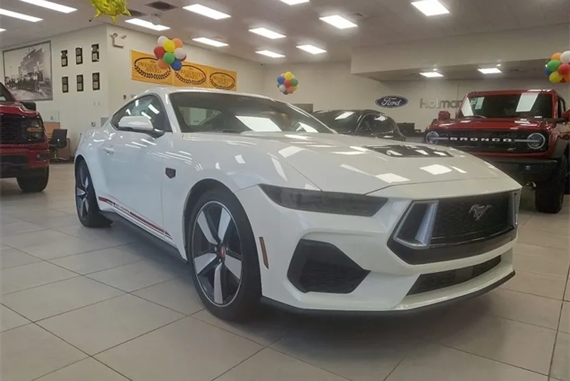 2025 Ford Mustang GT Premium photo 1