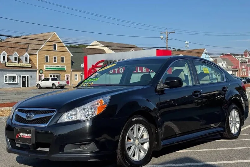 2012 Subaru Legacy 2.5i Premium photo 1