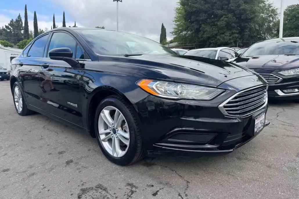 2018 Ford Fusion Hybrid SE photo 1