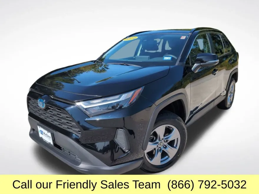 2024 Toyota RAV4 Hybrid XLE photo 1