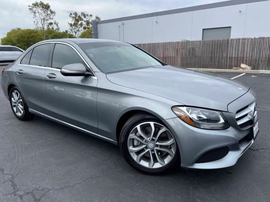 2015 Mercedes Benz C 300 photo 1