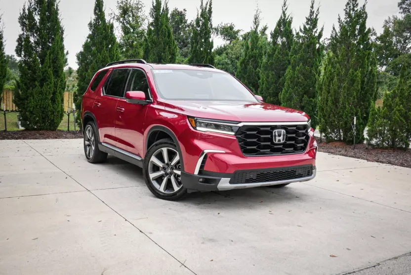2025 Honda Pilot Elite photo 1