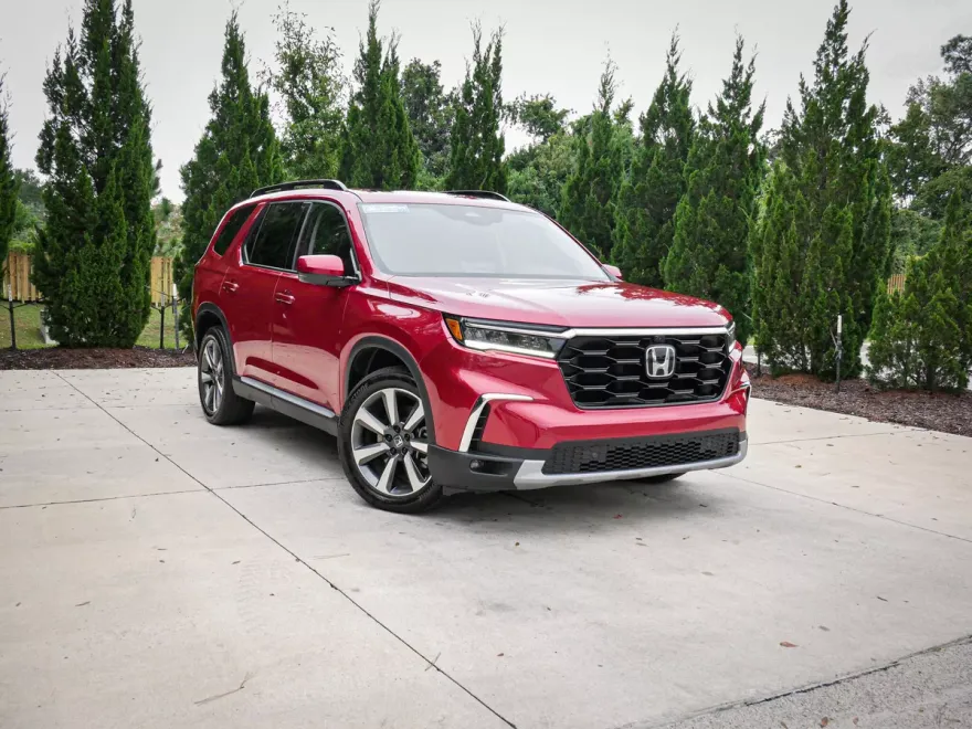 2025 Honda Pilot Elite photo 1