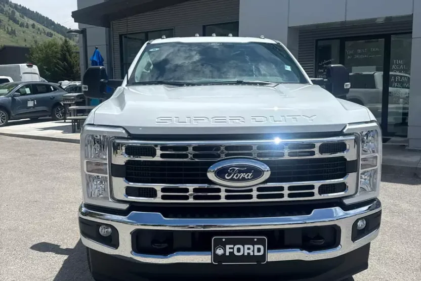 2025 Ford F-250 XLT photo 1