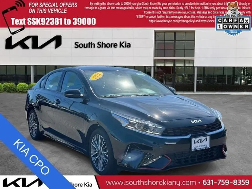 2023 Kia Forte GT-Line photo 1