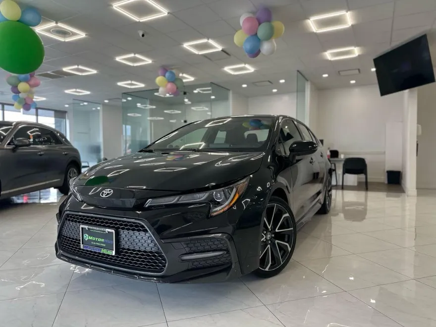 2022 Toyota Corolla SE photo 1