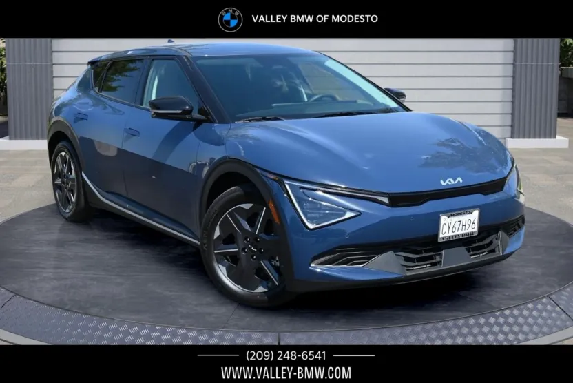 2025 Kia EV6 Light photo 1