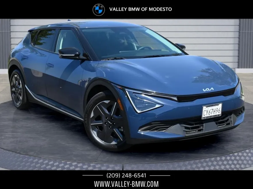 2025 Kia EV6 Light photo 1
