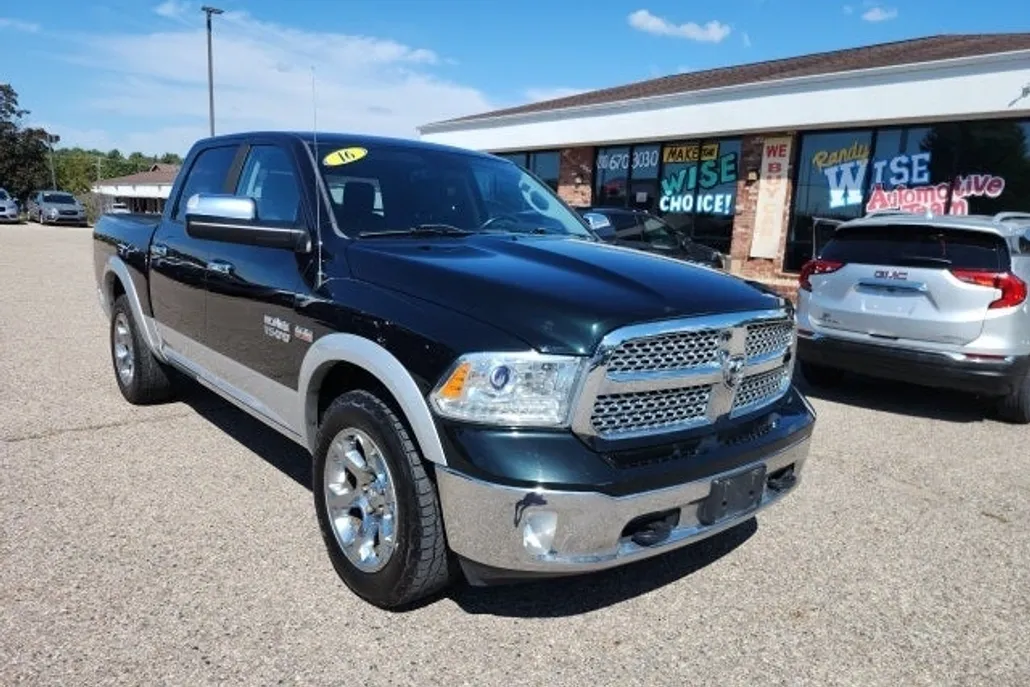2016 Ram 1500 Laramie photo 1
