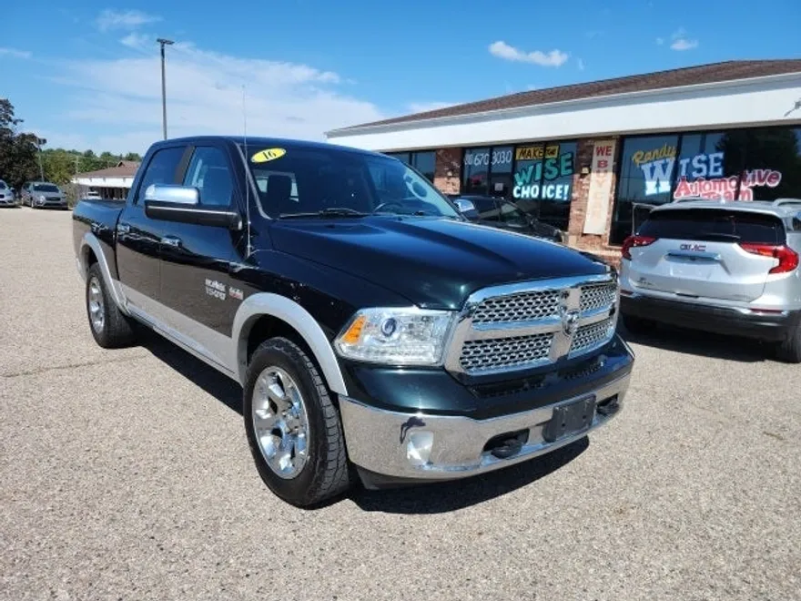 2016 Ram 1500 Laramie photo 1