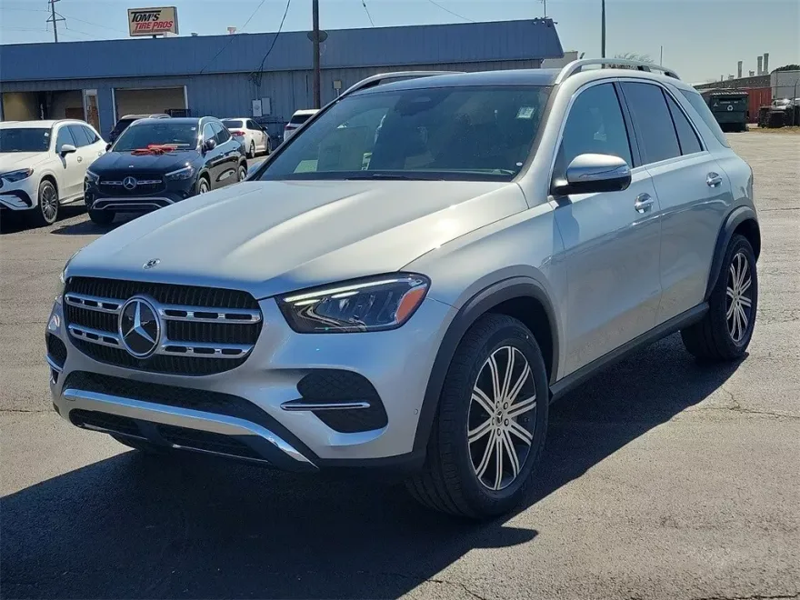 2025 Mercedes Benz GLE 450 4MATIC photo 1