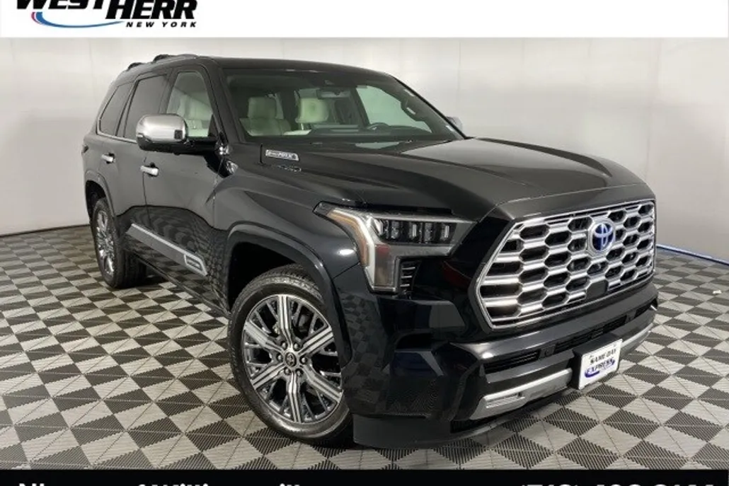 2024 Toyota Sequoia Capstone photo 1