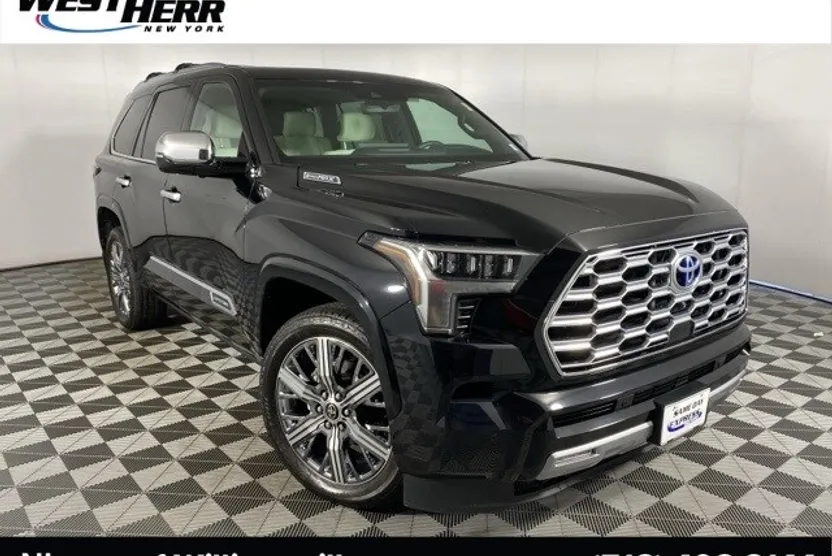 2024 Toyota Sequoia Capstone photo 1