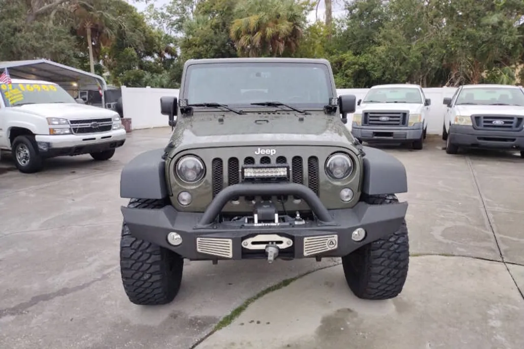 2015 Jeep Wrangler Rubicon photo 1