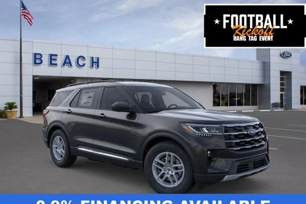 2025 Ford Explorer photo 1