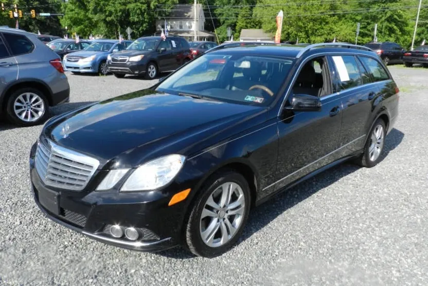 2011 Mercedes Benz E 350 4MATIC photo 1
