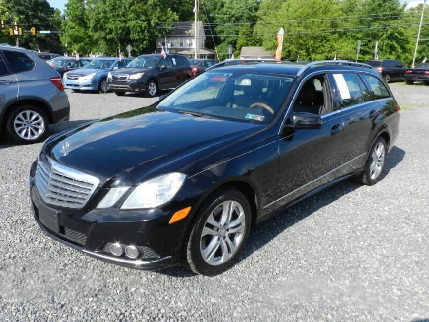 2011 Mercedes Benz E 350 4MATIC photo 1