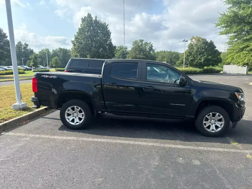 2021 Chevrolet Colorado LT photo 1