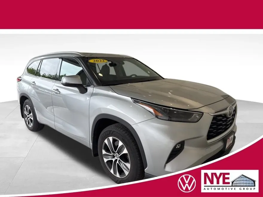 2022 Toyota Highlander XLE photo 1