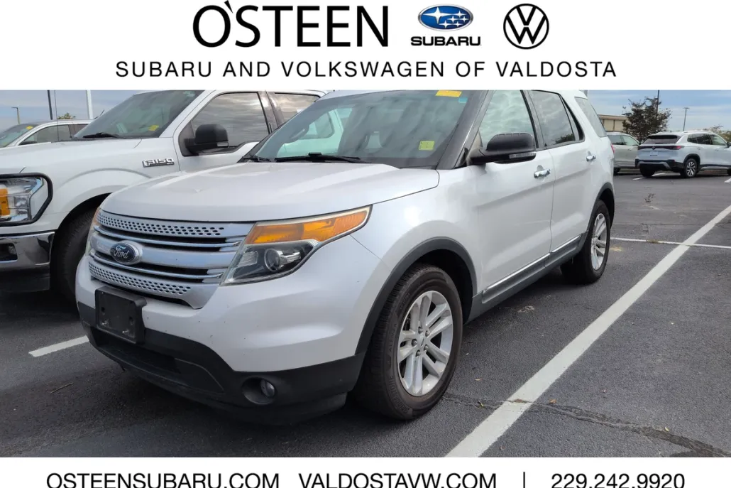2015 Ford Explorer XLT photo 1