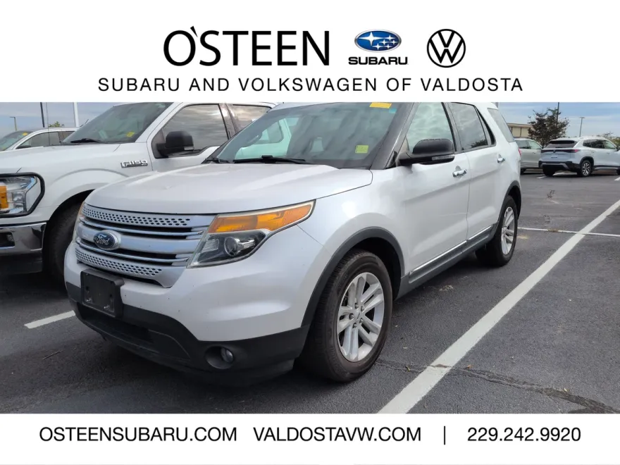 2015 Ford Explorer XLT photo 1
