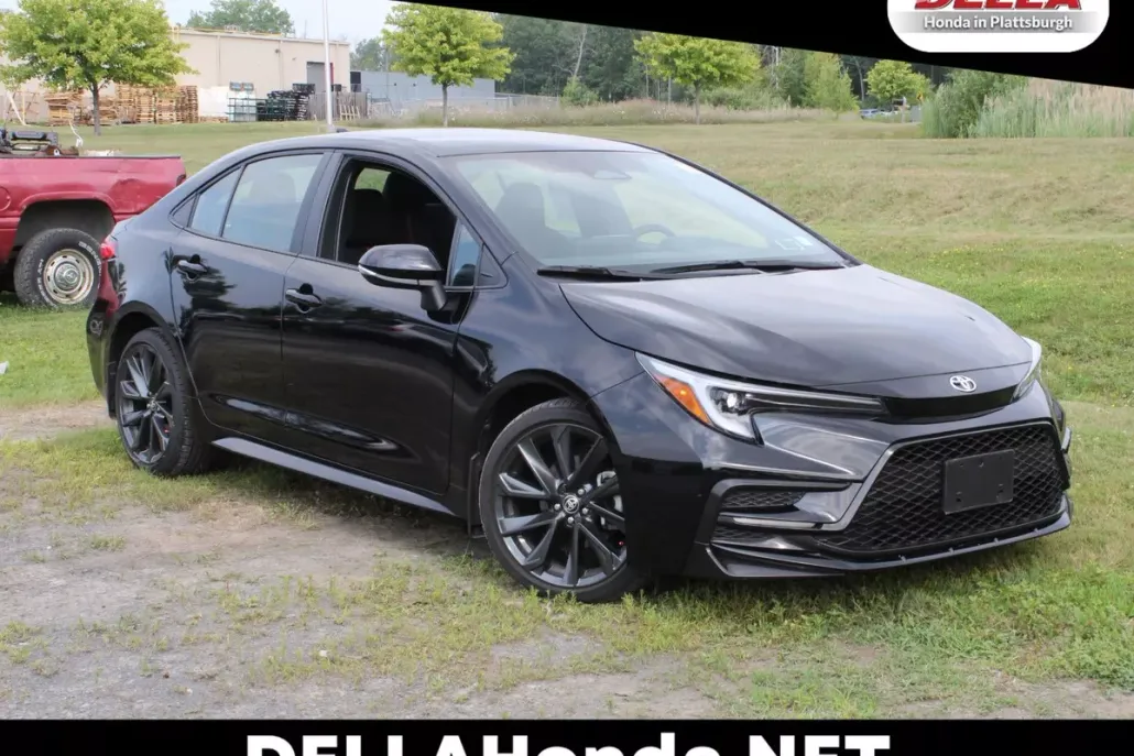 2024 Toyota Corolla SE photo 1
