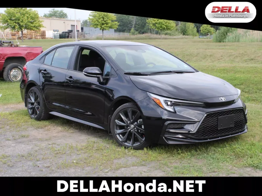 2024 Toyota Corolla SE photo 1