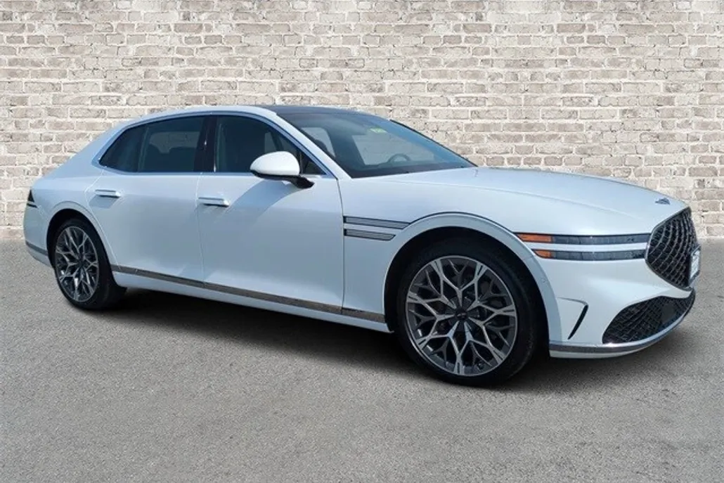2024 Genesis G90 3.5T E-Supercharger photo 1