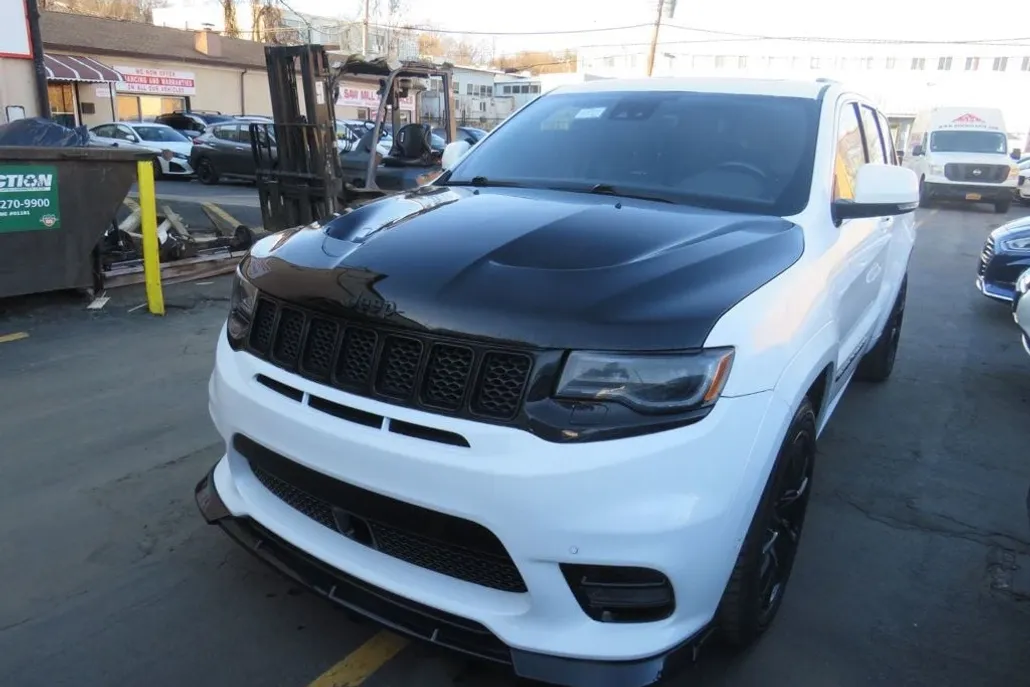 2018 Jeep Grand Cherokee SRT8 photo 1