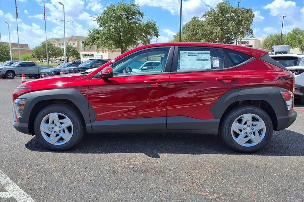 2026 Hyundai Kona SE photo 1