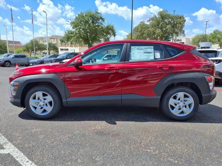 2026 Hyundai Kona SE photo 1