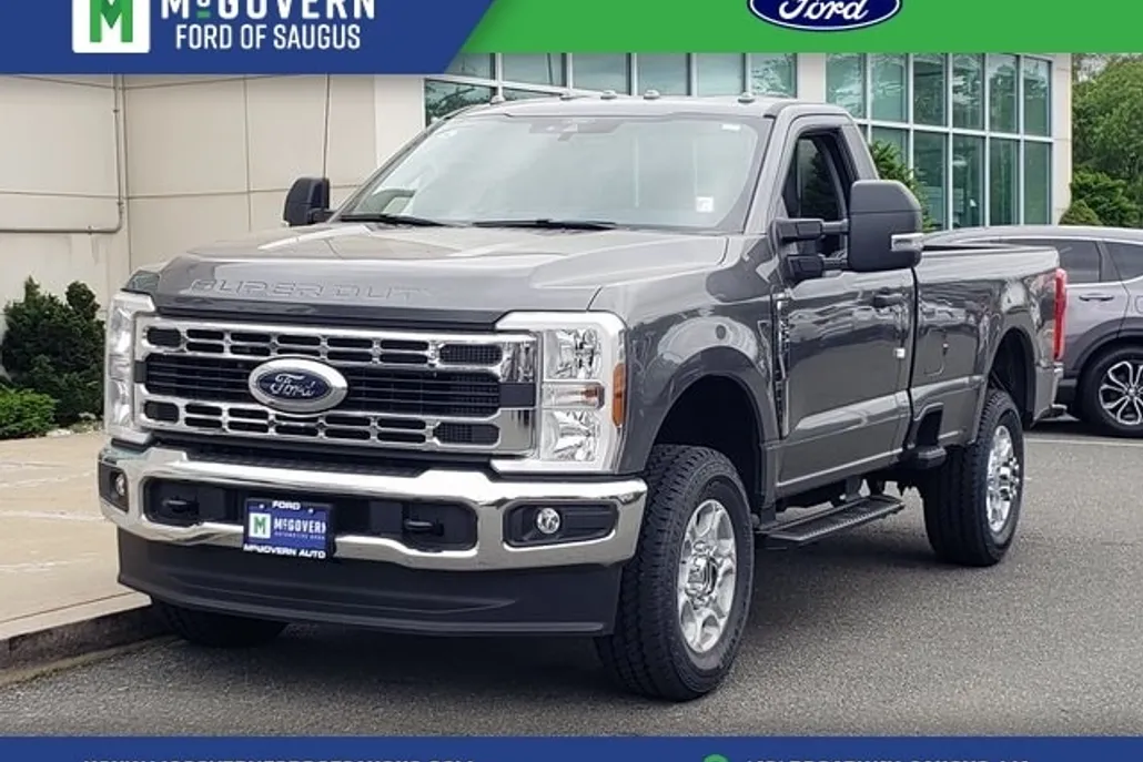2025 Ford F-350 XLT photo 1