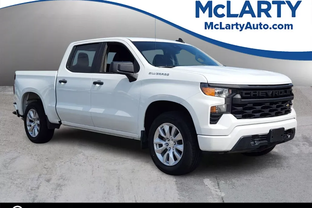 2022 Chevrolet Silverado 1500 Custom photo 1