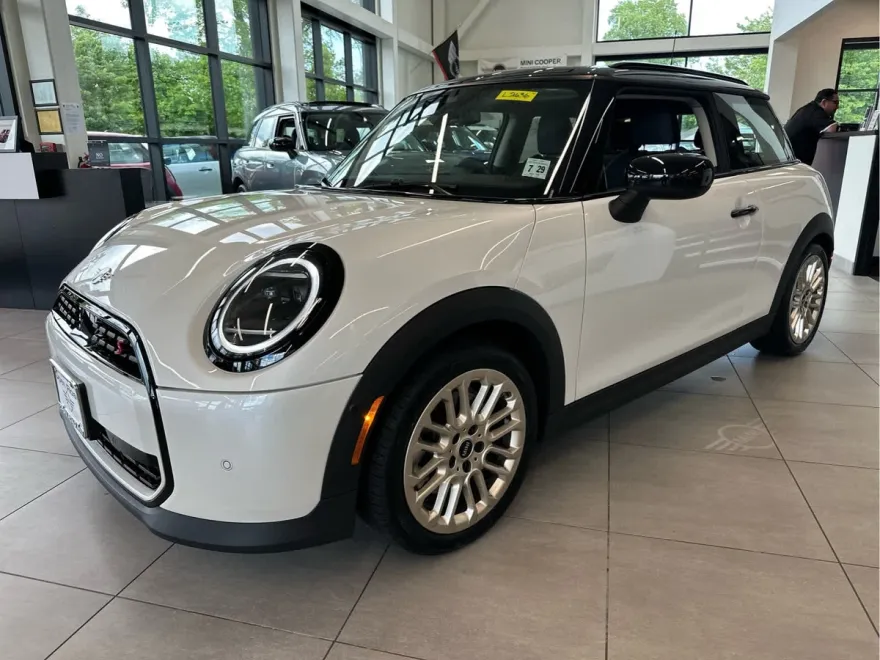 2025 Mini Cooper 2 Door Hardtop S photo 1