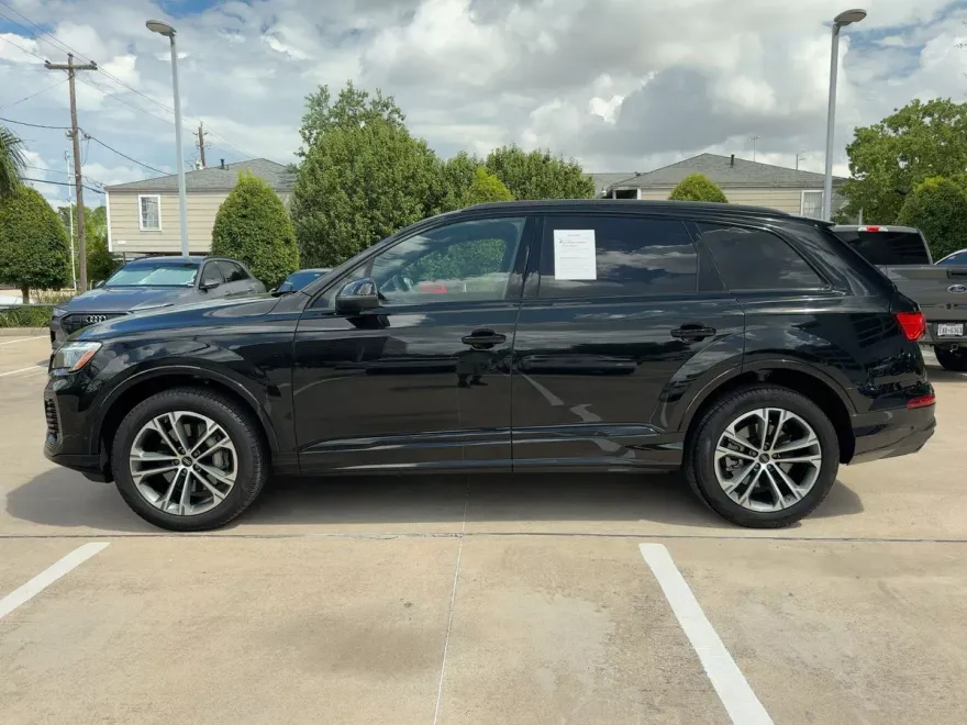 2025 Audi Q7 Premium Plus photo 1
