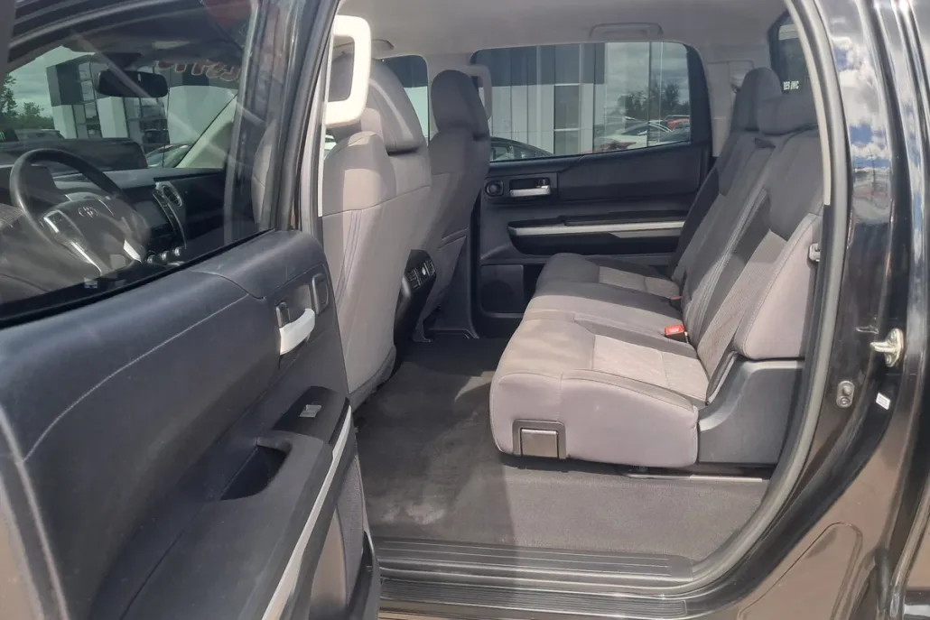 2015 Toyota Tundra SR5 Grade photo 1