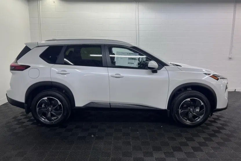 2025 Nissan Rogue SV AWD photo 1