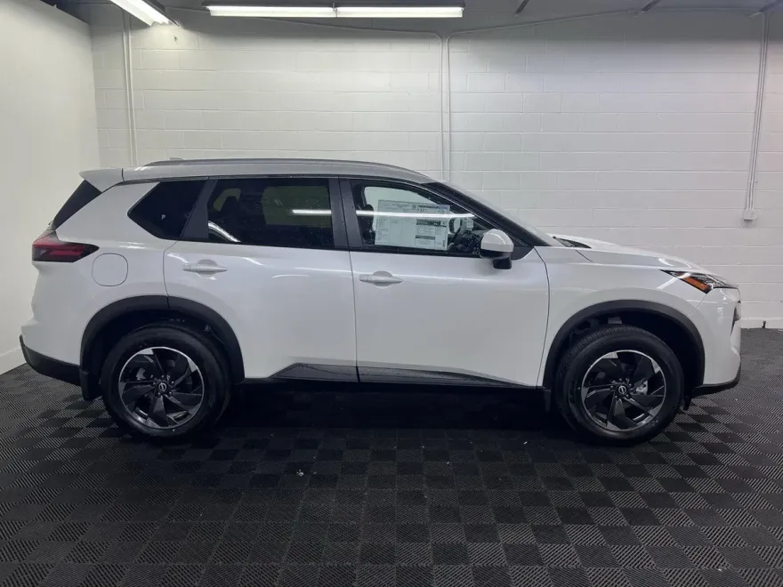 2025 Nissan Rogue SV AWD photo 1