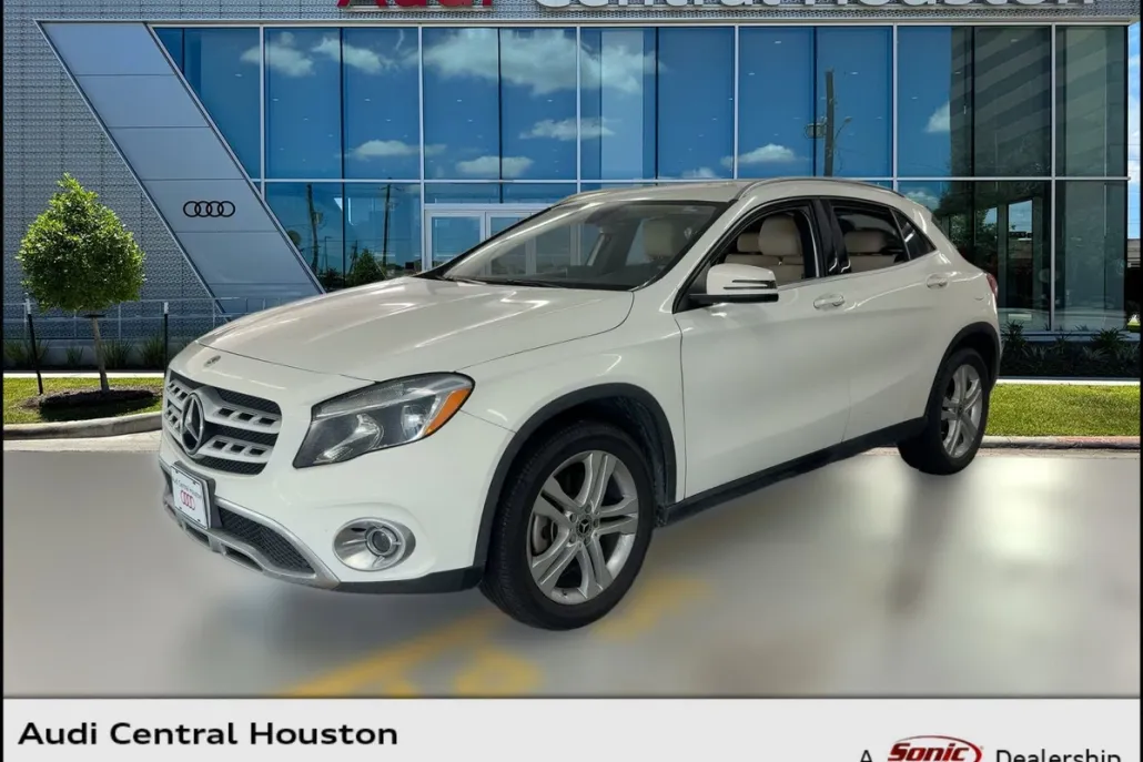 2018 Mercedes Benz GLA 250 photo 1