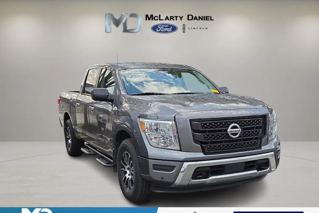 2021 Nissan Titan SV photo 1