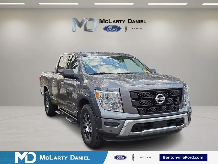 2021 Nissan Titan SV photo 1