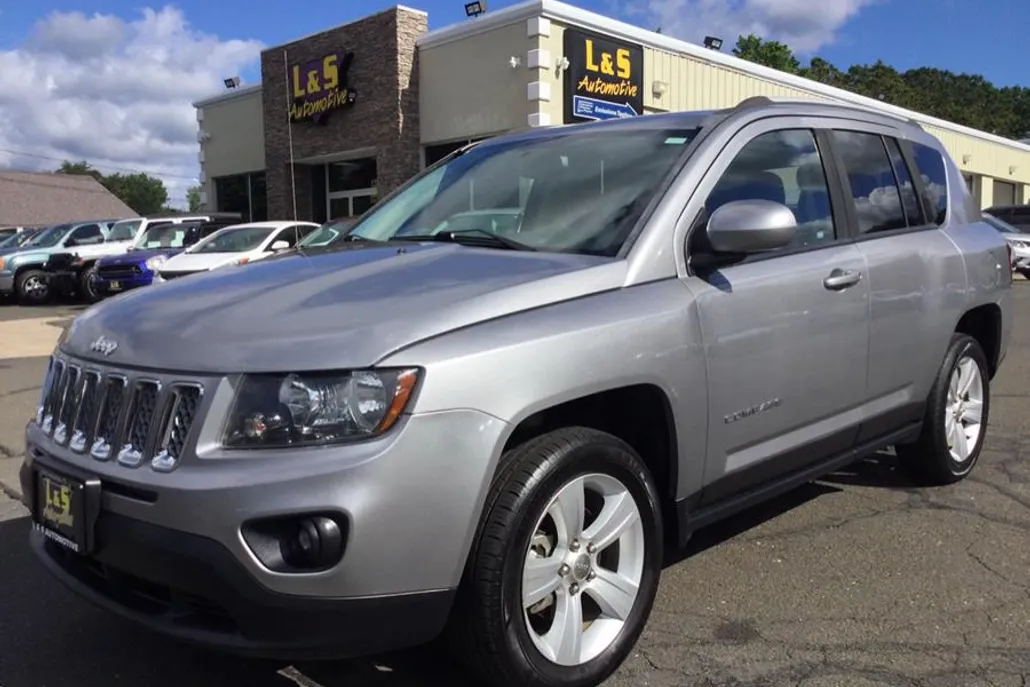 2016 Jeep Compass Latitude photo 1