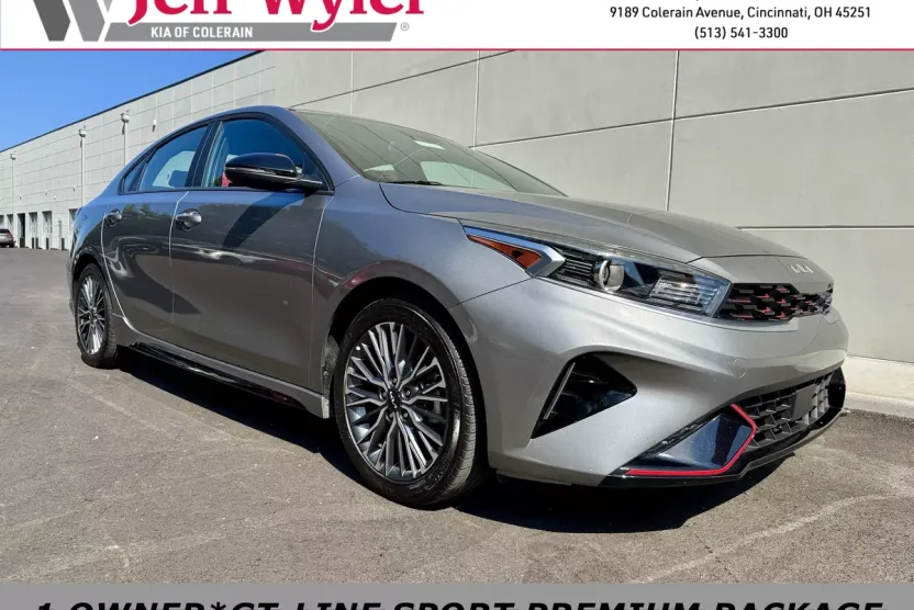 2023 Kia Forte GT-Line photo 1