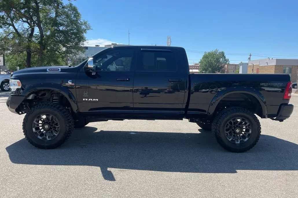 2022 Ram 2500 Laramie photo 1