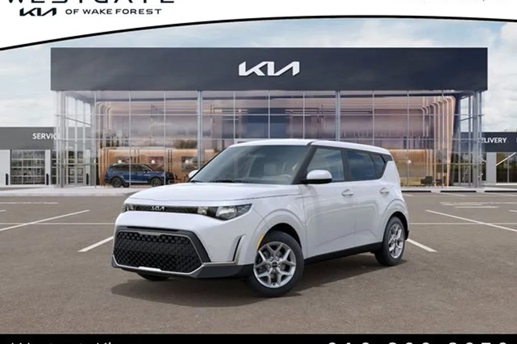 2025 Kia Soul LX photo 1
