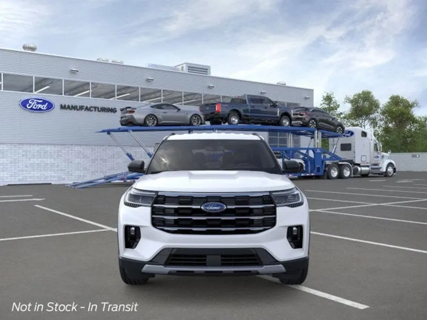 2025 Ford Explorer photo 1