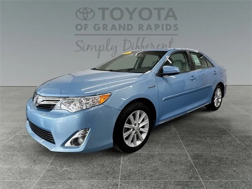 2012 Toyota Camry Hybrid XLE photo 1