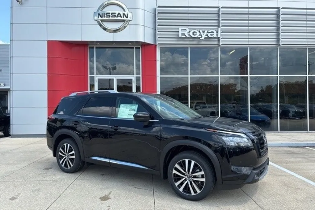 2025 Nissan Pathfinder Platinum photo 1