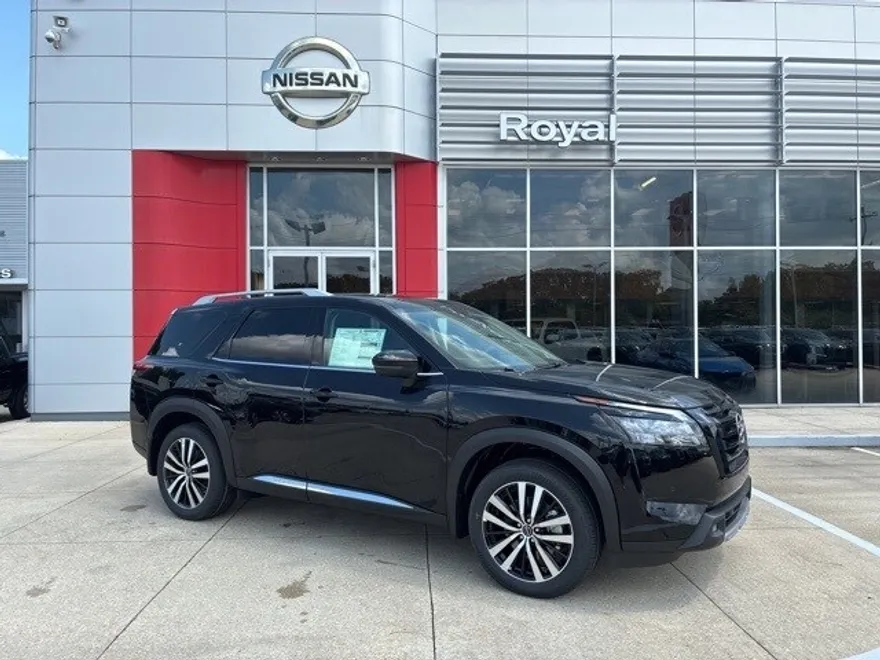 2025 Nissan Pathfinder Platinum photo 1