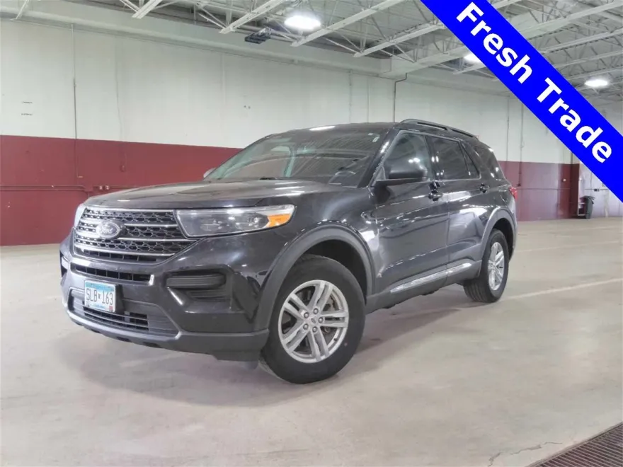 2022 Ford Explorer XLT photo 1